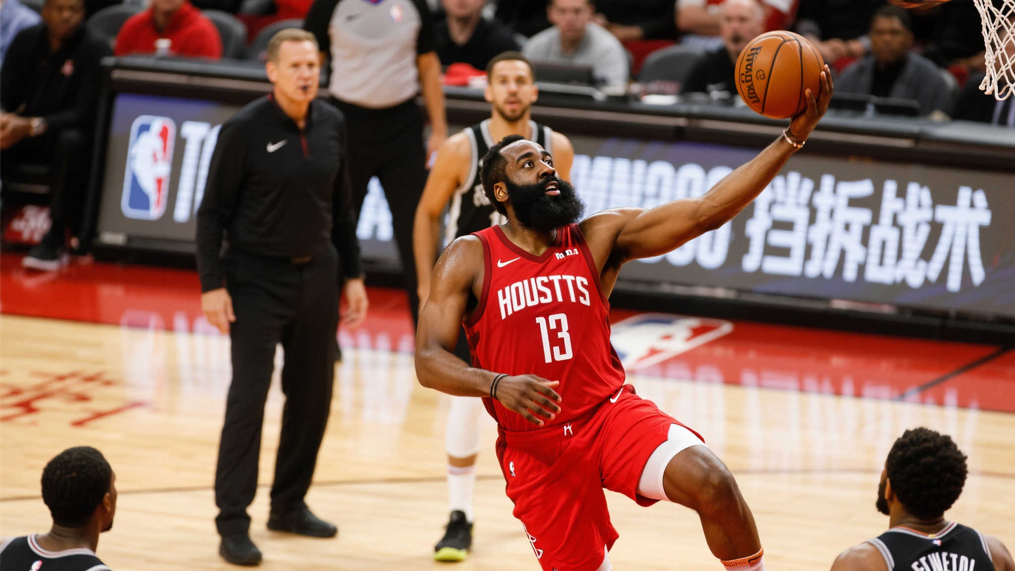 美媒盘点近10年得分王：哈登18801分高居第二，詹姆斯位列第五